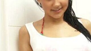 Busty babe posing sexy while taking a bath porn video